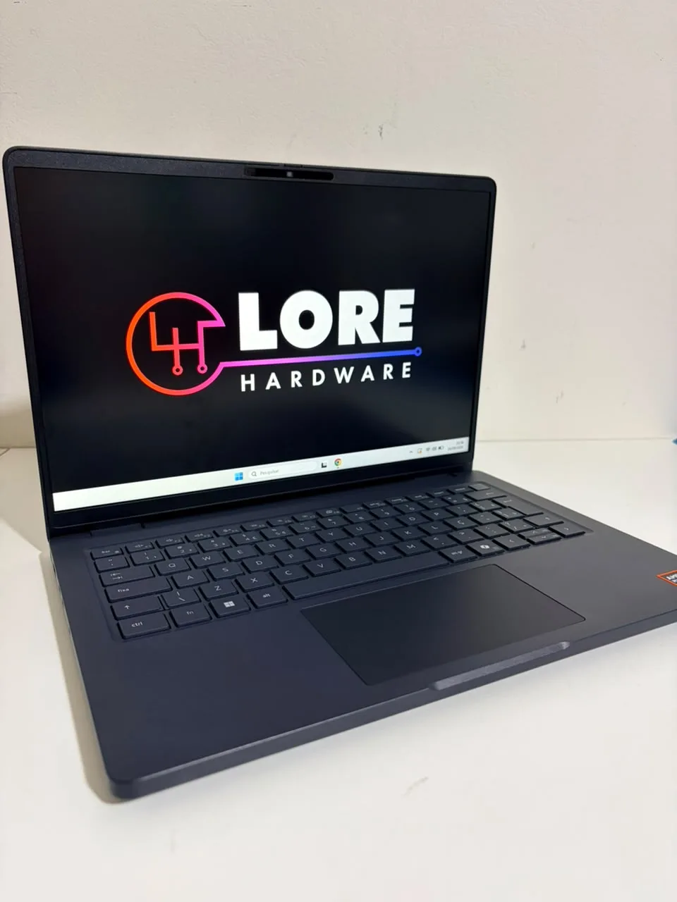 Notebook  AMD Ryzen 7 PRO 250 + Radeon 780M + 32GB
